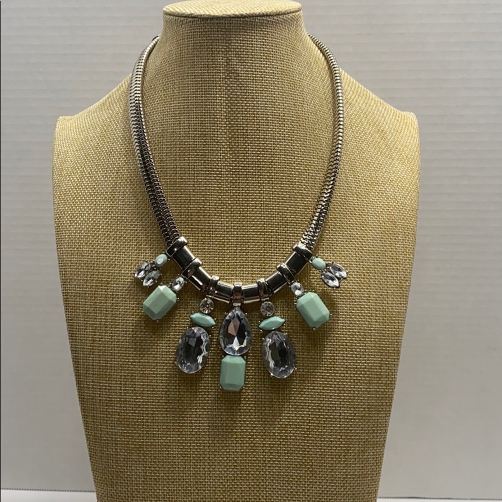 Express necklace
